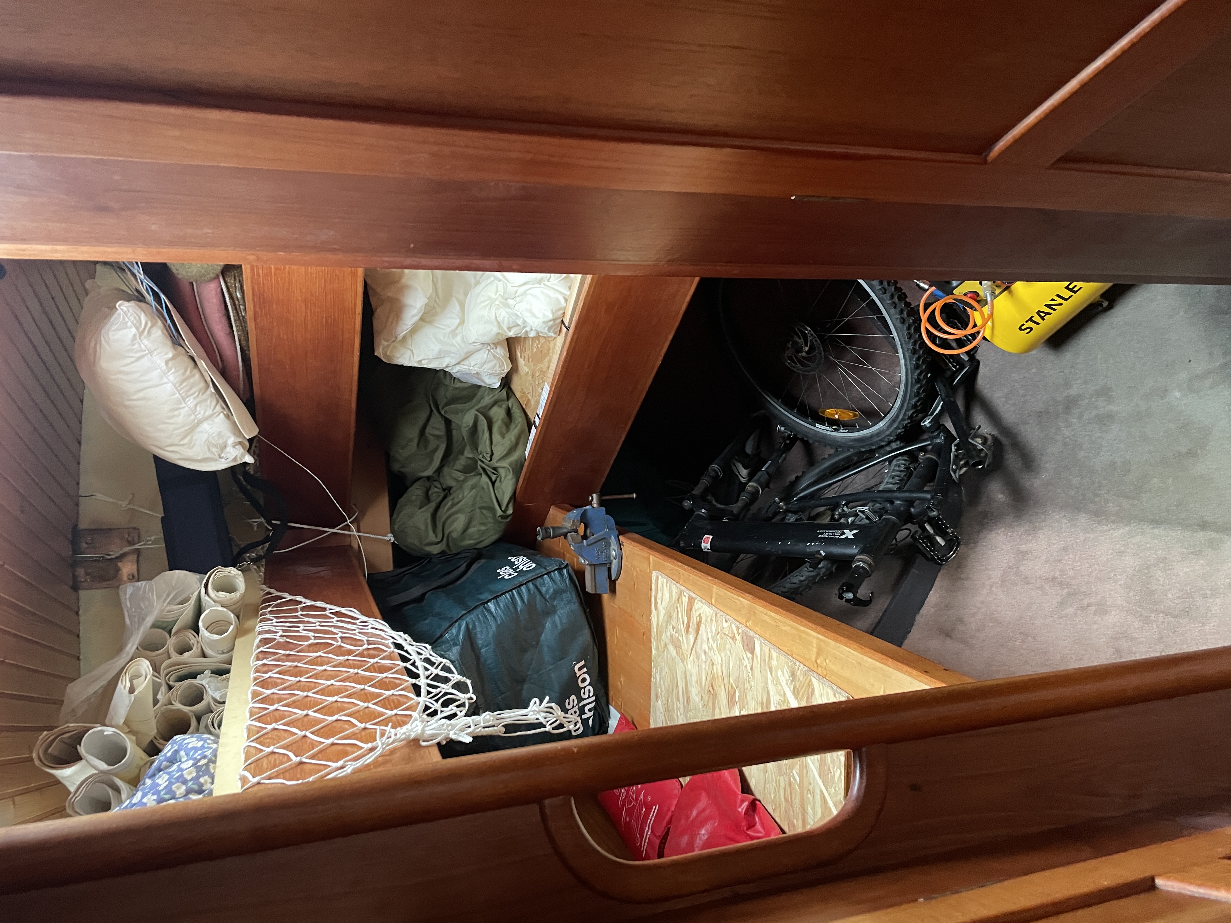 Detalj fra salongen om bord