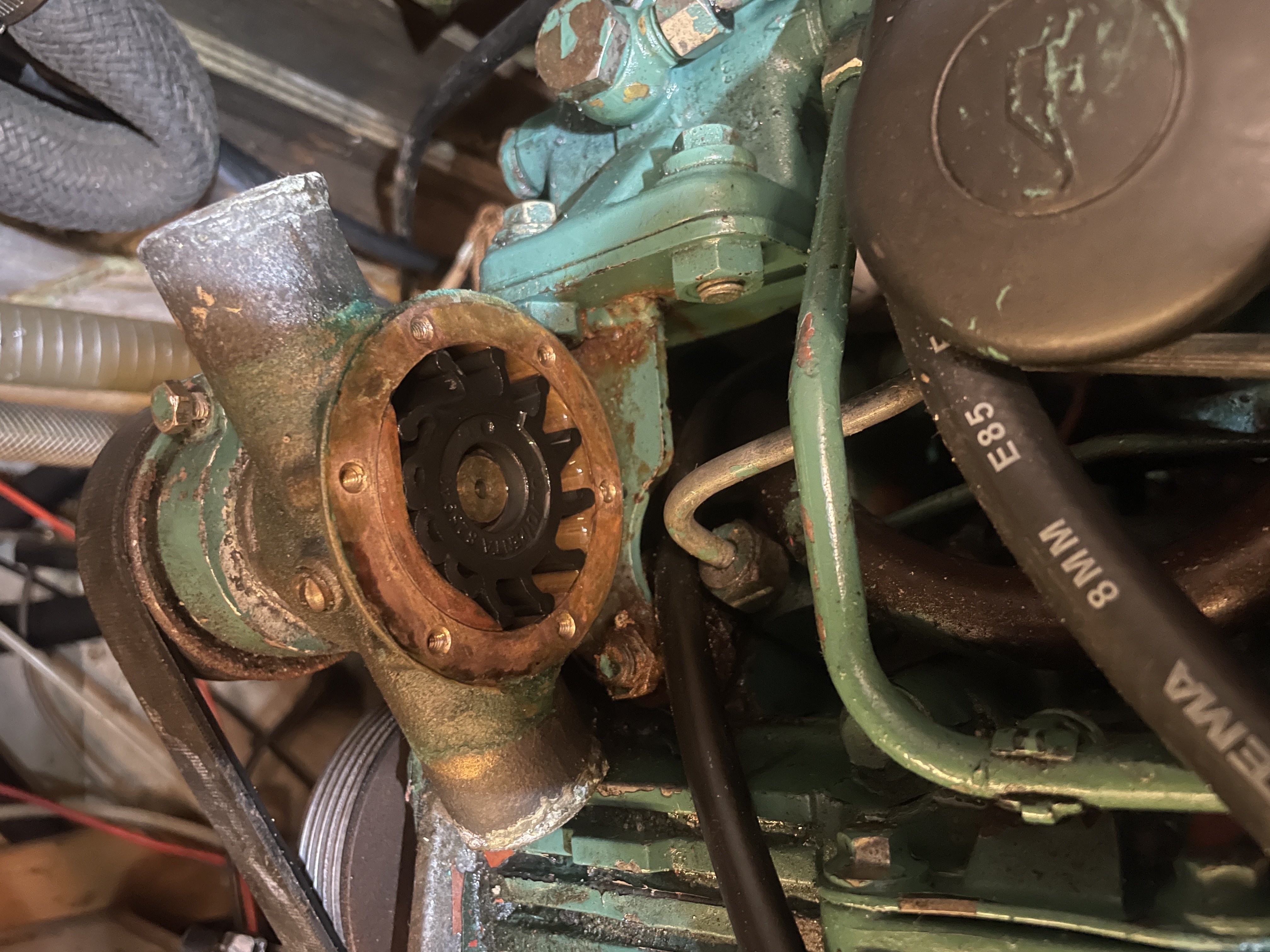 Motorarbeid i motorrommet